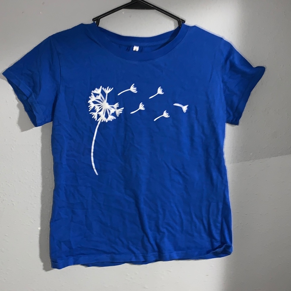 blue T-shirt with dandelion